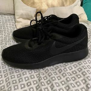 Nike Mens Tanjun Black/Black